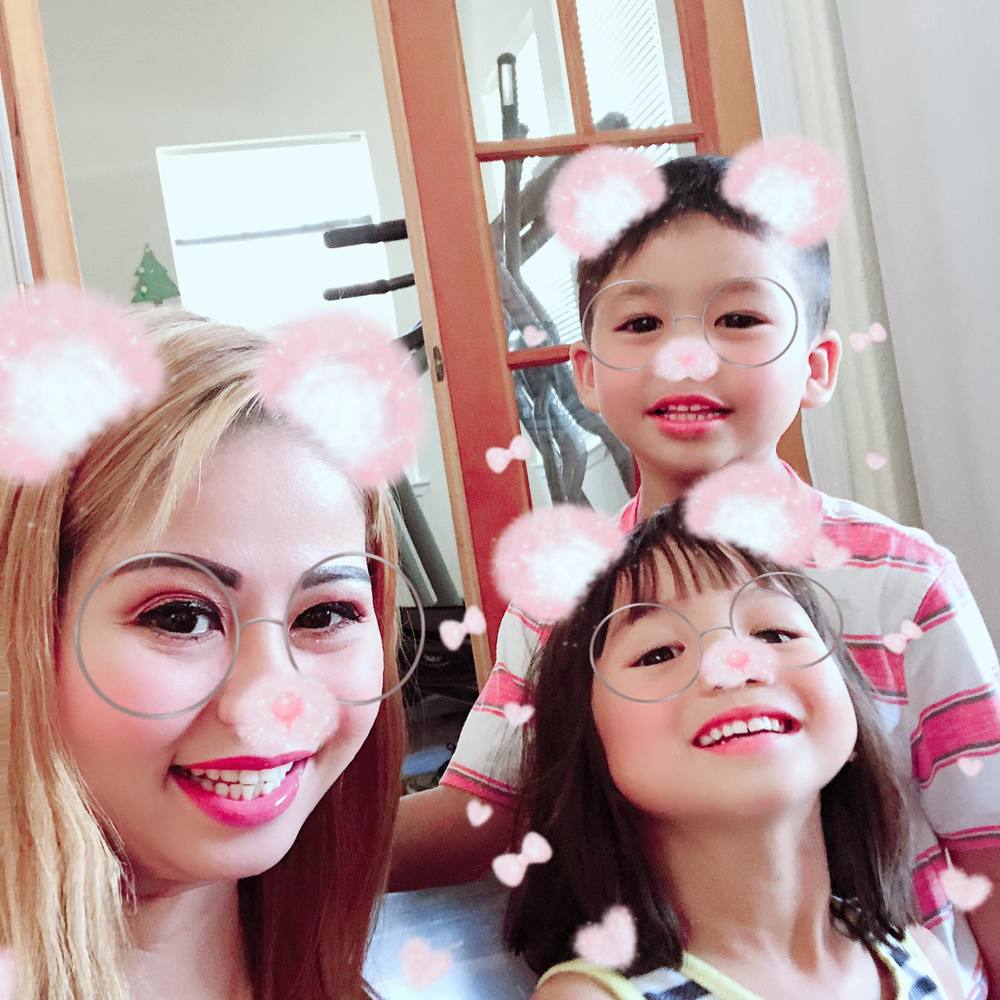 Meet your Posher, Nhung